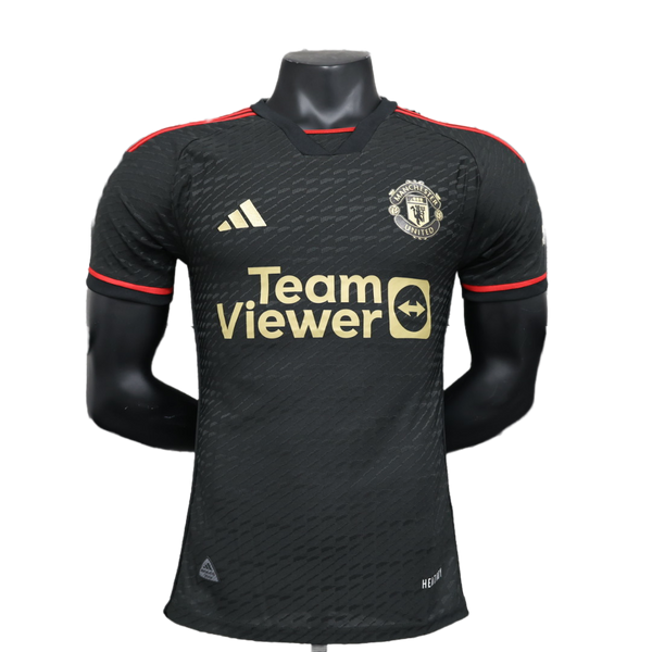 Gold manchester best sale united jersey