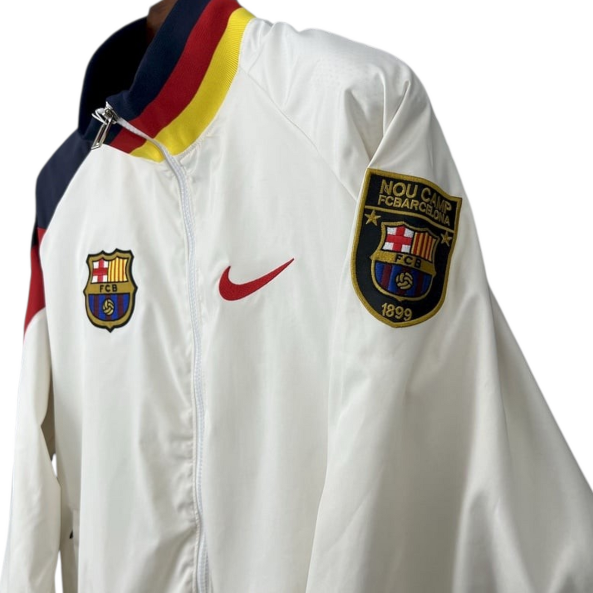 FCB White 1899 Retro Windbreaker Jacket 2025/26 – Indiansoccermart